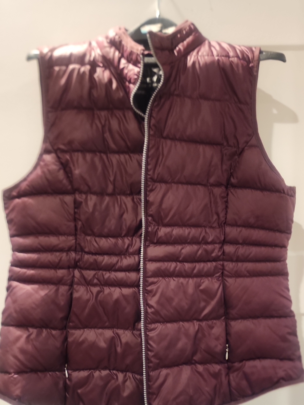 Andrew Marc Women's Quilted Puffer Vest in Plum